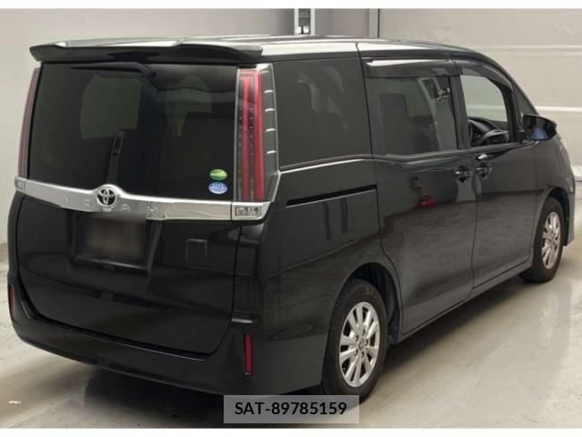 Toyota NOAH 2019-08 8217988-4