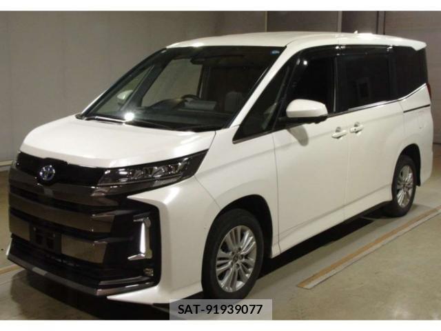 Toyota NOAH 2022-03 8217991-3
