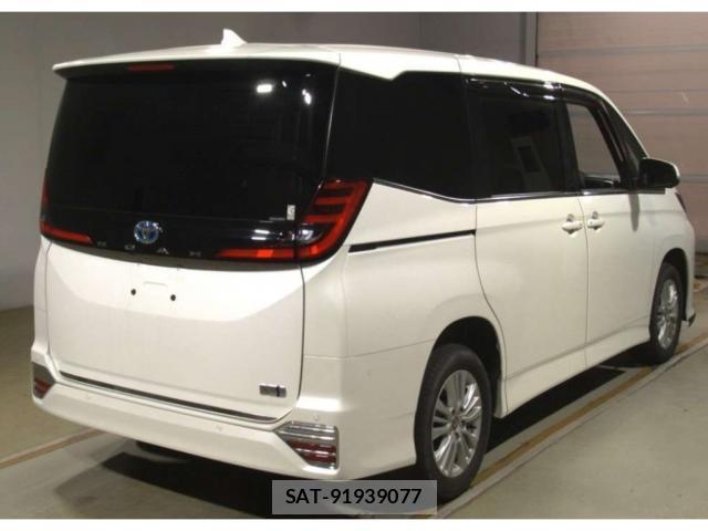 Toyota NOAH 2022-03 8217991-4