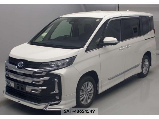 Toyota NOAH 2023-07 8218008-0