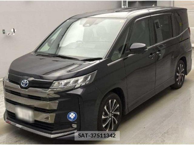Toyota NOAH 2024-07 8218099-0