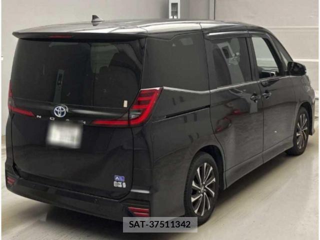 Toyota NOAH 2024-07 8218099-1