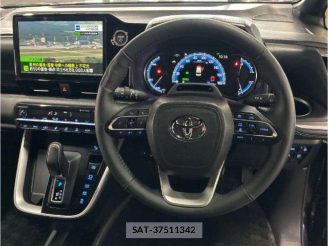Toyota NOAH 2024-07 8218099-2