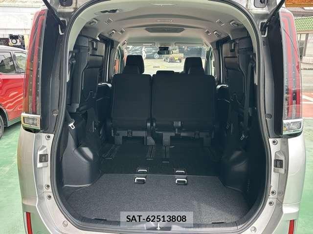Toyota NOAH 2021-03 8218244-11