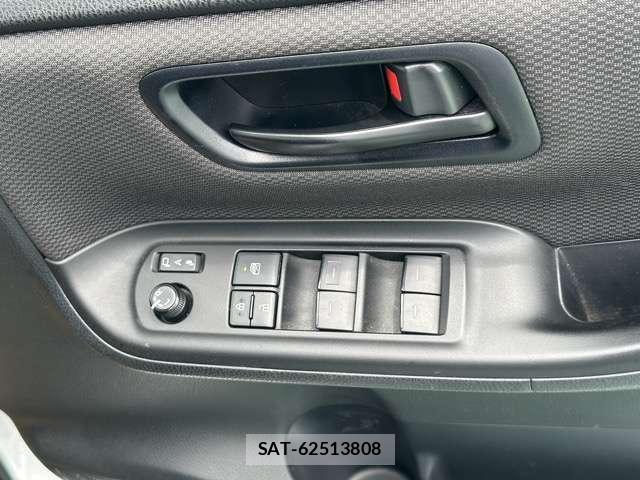 Toyota NOAH 2021-03 8218244-15
