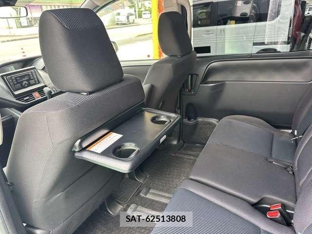 Toyota NOAH 2021-03 8218244-16