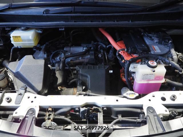 Toyota NOAH 2018-02 8218358-7