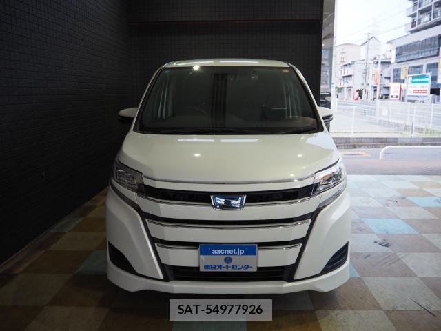 Toyota NOAH 2018-02 8218358-9