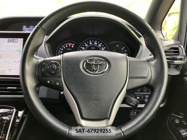Toyota NOAH 2019-12 8218485-14