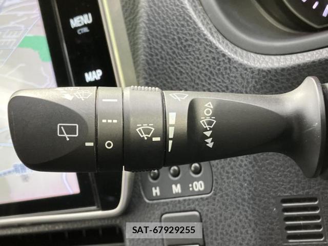 Toyota NOAH 2019-12 8218485-16