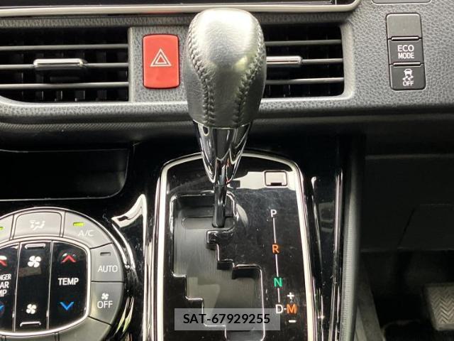 Toyota NOAH 2019-12 8218485-17