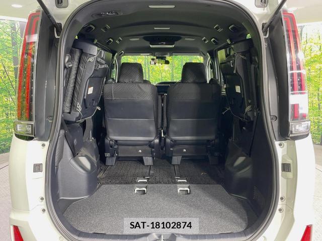 Toyota NOAH 2018-11 8218530-10