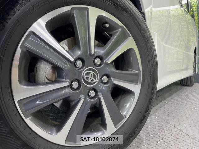 Toyota NOAH 2018-11 8218530-13