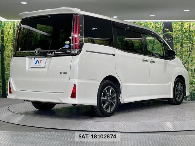 Toyota NOAH 2018-11 8218530-17