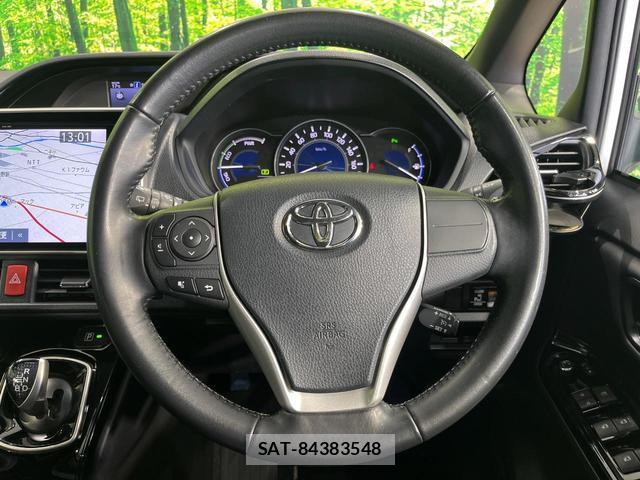 Toyota NOAH 2019-03 8218700-11