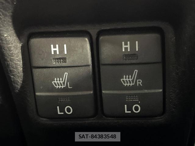 Toyota NOAH 2019-03 8218700-6