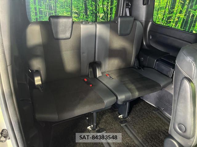Toyota NOAH 2019-03 8218700-9