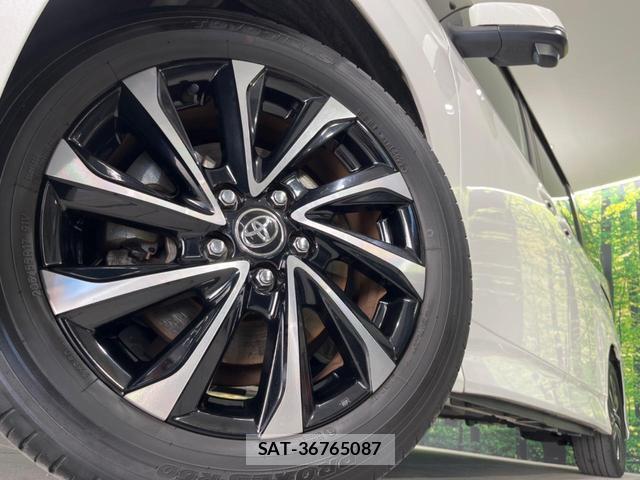 Toyota NOAH 2023-01 8218721-12