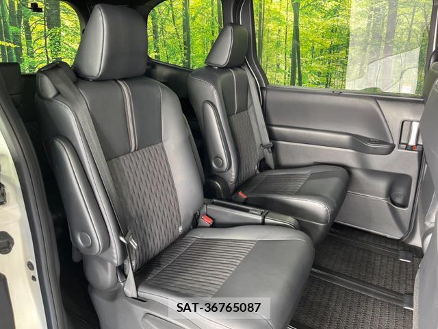 Toyota NOAH 2023-01 8218721-7