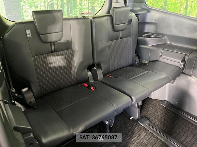 Toyota NOAH 2023-01 8218721-8