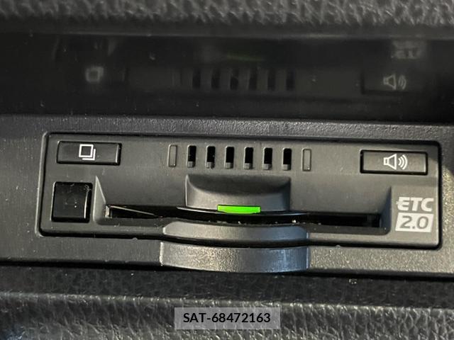 Toyota NOAH 2020-02 8219184-7