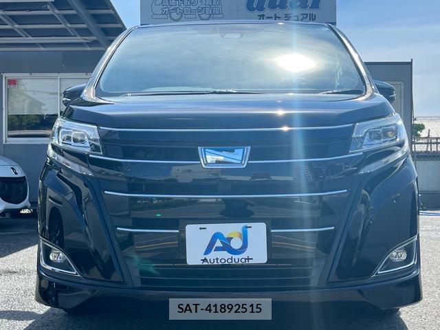 Toyota NOAH 2017-07 8219217-1