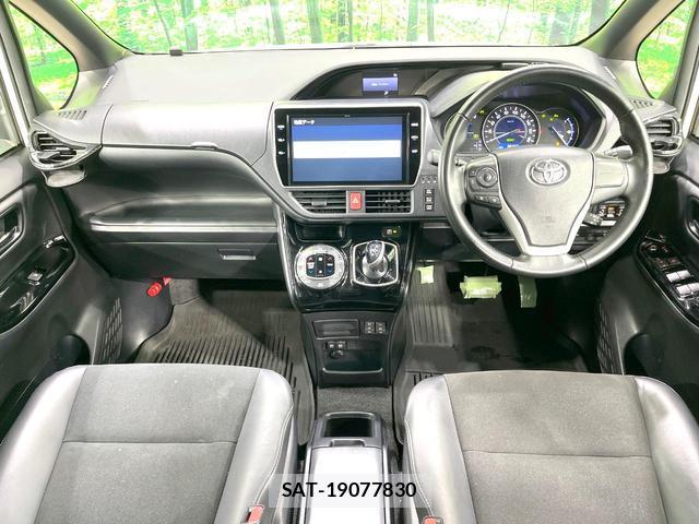 Toyota NOAH 2019-11 8219281-1
