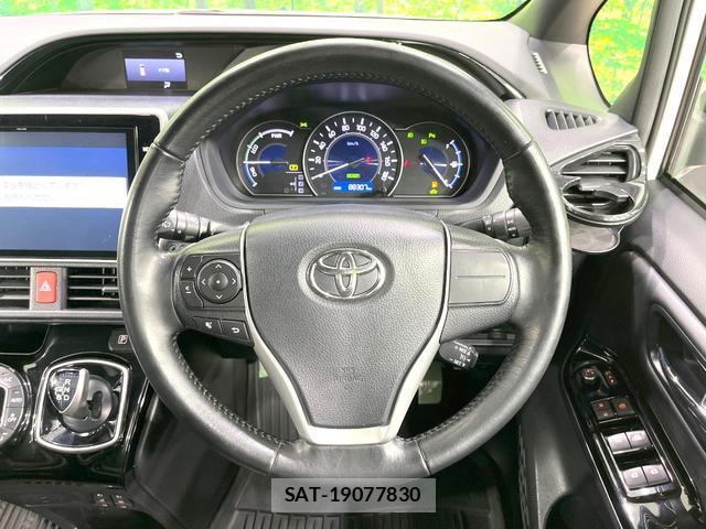 Toyota NOAH 2019-11 8219281-12