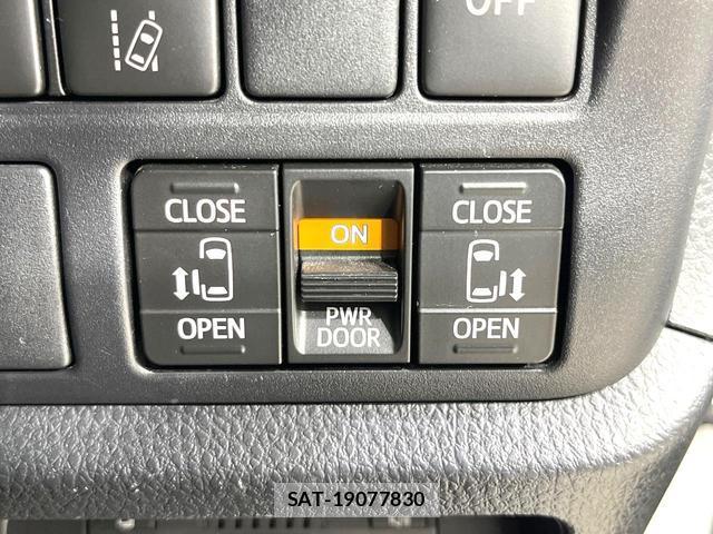 Toyota NOAH 2019-11 8219281-6