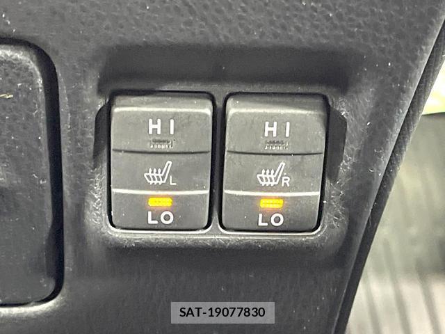Toyota NOAH 2019-11 8219281-7