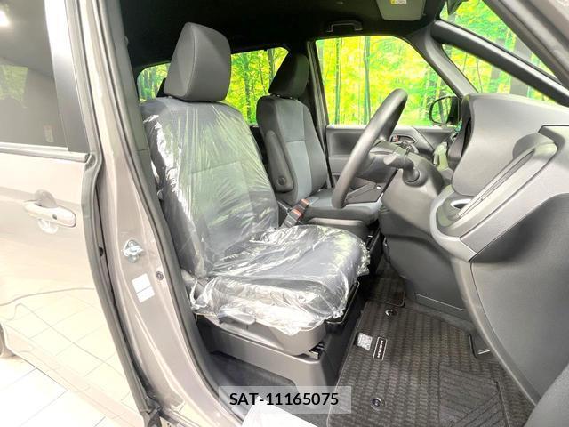 Toyota NOAH 2026-06 8219282-4