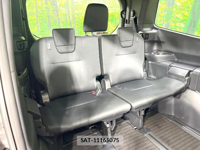 Toyota NOAH 2026-06 8219282-6