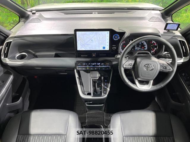 Toyota NOAH 2023-07 8219343-1