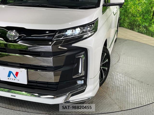 Toyota NOAH 2023-07 8219343-11