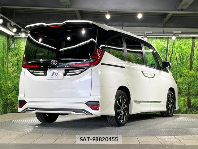 Toyota NOAH 2023-07 8219343-16