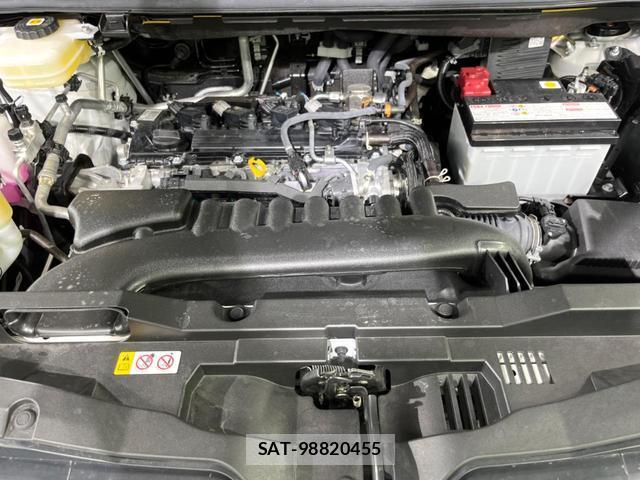 Toyota NOAH 2023-07 8219343-17