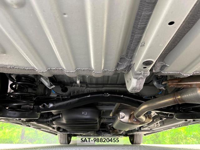 Toyota NOAH 2023-07 8219343-18