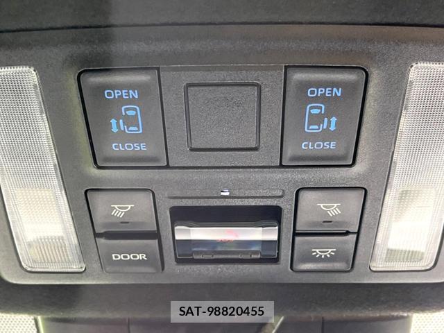 Toyota NOAH 2023-07 8219343-3