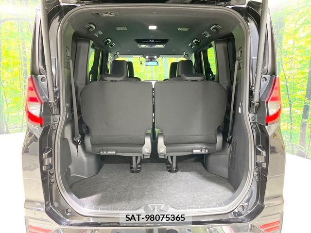 Toyota NOAH 2023-10 8219394-11