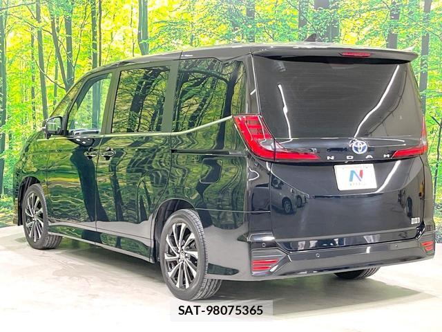 Toyota NOAH 2023-10 8219394-17