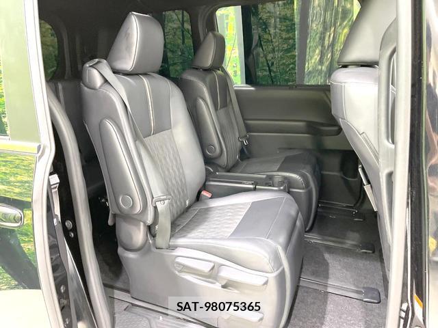 Toyota NOAH 2023-10 8219394-9