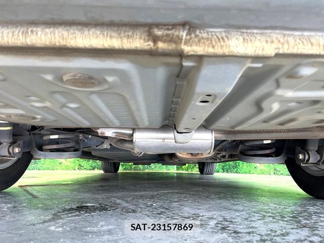 Toyota NOAH 2017-07 8219443-18