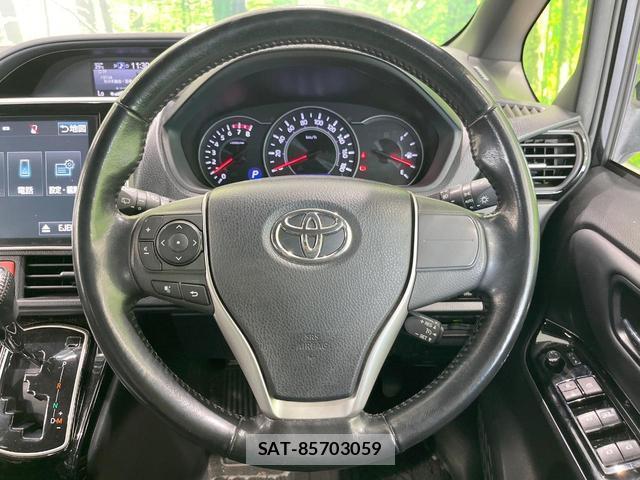 Toyota NOAH 2018-08 8219536-11