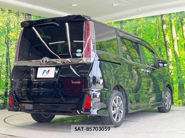 Toyota NOAH 2018-08 8219536-17