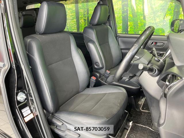 Toyota NOAH 2018-08 8219536-7