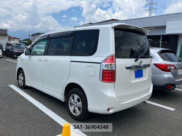 Toyota NOAH 2009-05 8219794-2