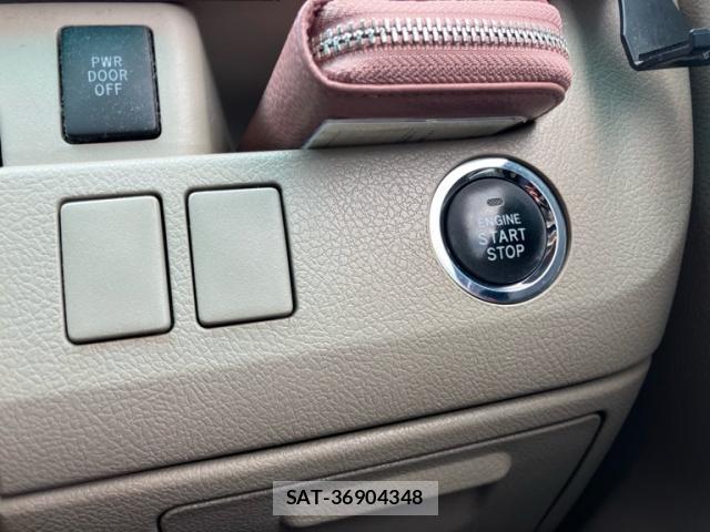 Toyota NOAH 2009-05 8219794-9