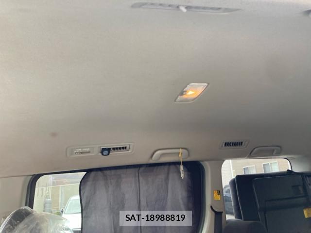 Toyota NOAH 2009-10 8219842-14