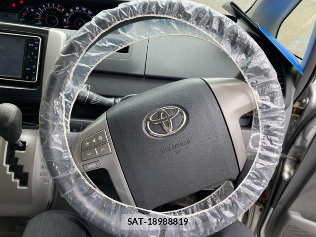 Toyota NOAH 2009-10 8219842-15