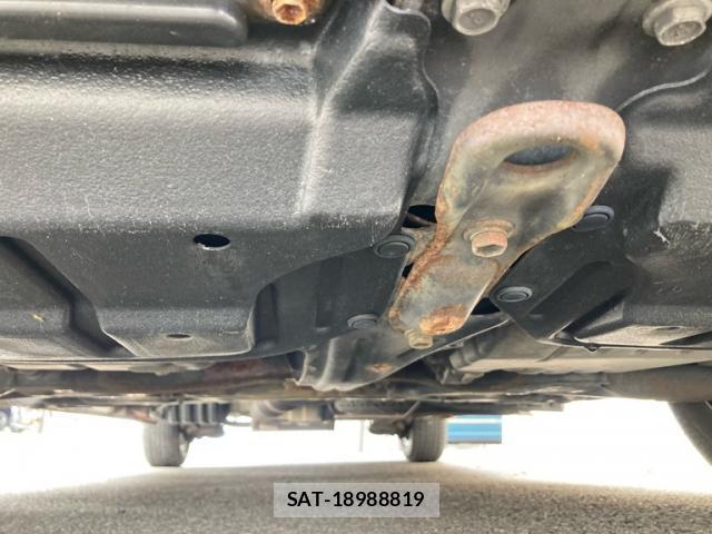 Toyota NOAH 2009-10 8219842-3
